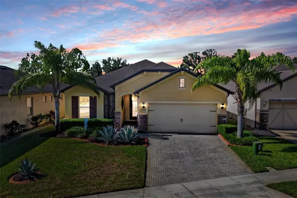 Property Slideshow image 2 of 62 | 337 alicante ct, Davenport, FL, 33837
