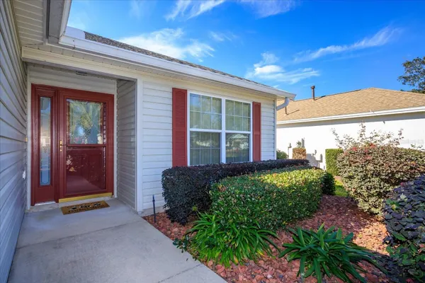 Property Slideshow image 2 of 30 | 17340 se 70th royal pine ct, The Villages, FL, 32162