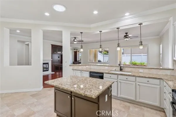 Property Slideshow image 2 of 70 | 5136 via bajamar, Hemet, CA, 92545