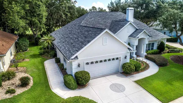 Property Slideshow image 3 of 50 | 5011 greenbriar trl, Mount Dora, FL, 32757