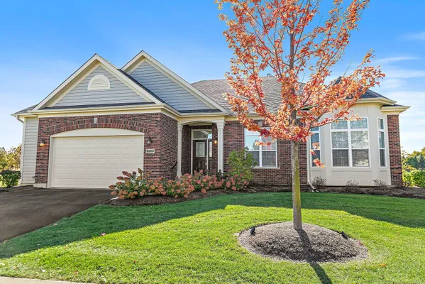 Property Slideshow image 2 of 51 | , Lake In The Hills, IL, 60156