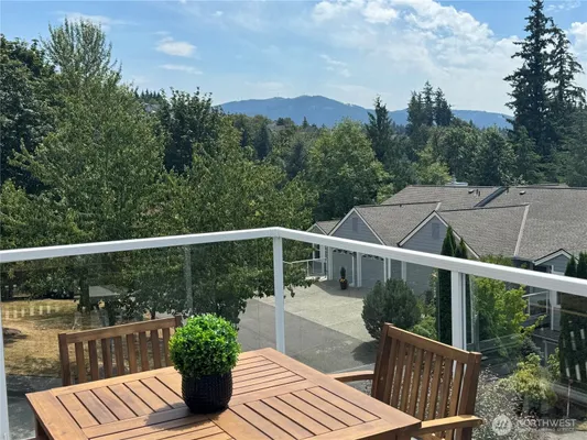 Property Slideshow image 2 of 40 | 22760 se 43rd ct 2617, Issaquah, WA, 98029