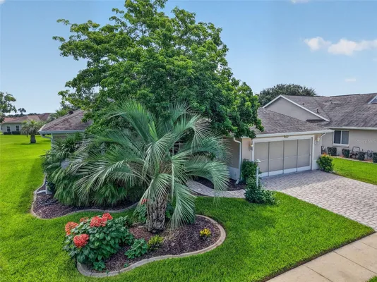 Property Slideshow image 3 of 53 | 26915 honeymoon ave, Leesburg, FL, 34748