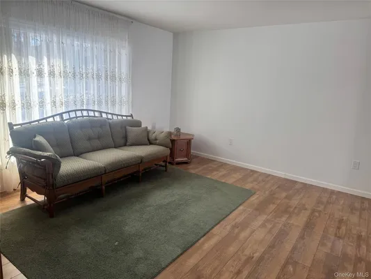 Property Slideshow image 3 of 24 | 1407 middle rd 275, Riverhead, NY, 11933