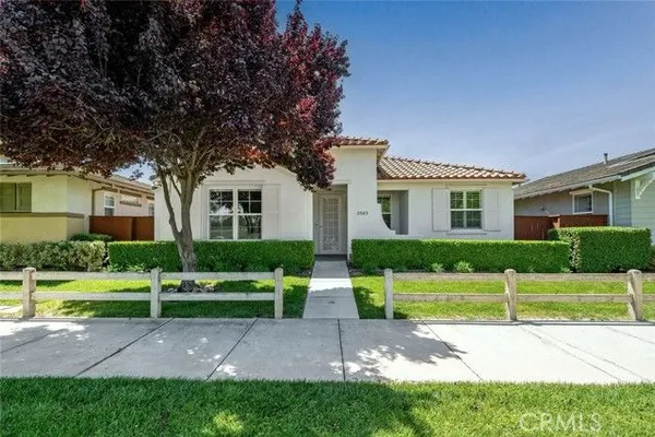 Property Slideshow image 2 of 40 | 2563 clubhouse dr, Paso Robles, CA, 93446