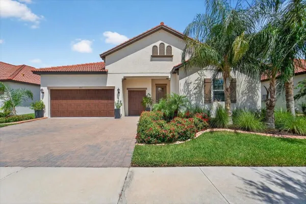 Property Slideshow image 3 of 80 | 17317 scuba crest st, Wimauma, FL, 33598