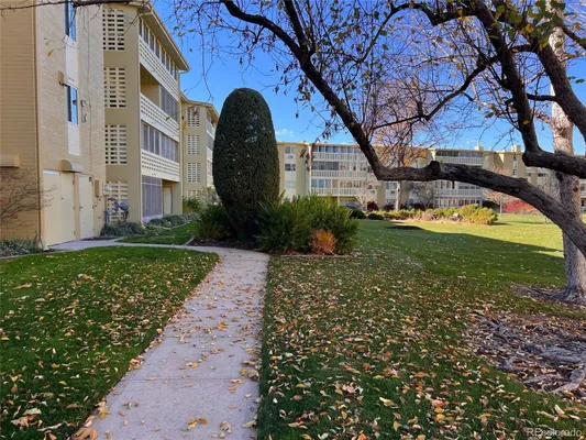 Property Slideshow image 3 of 28 | 660 s alton way 4a, Denver, CO, 80247