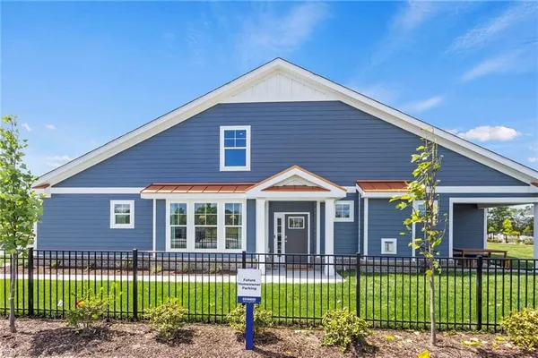 Property Slideshow image 2 of 32 | 2001 munro ln, Chesapeake, VA, 23322