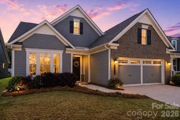 Property Slideshow image 3 of 48 | 10420 superb ln, Charlotte, NC, 28215