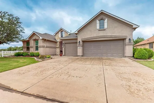 Property Slideshow image 2 of 38 | 11908 glenbrook st, Denton, TX, 76207