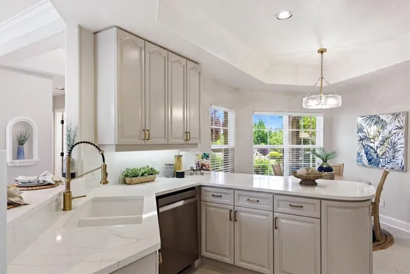 Property Slideshow image 3 of 52 | 1703 starling dr 1703, Sarasota, FL, 34231