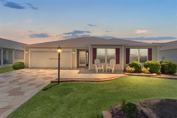 Property Slideshow image 2 of 46 | 564 deauville ct, The Villages, FL, 32163