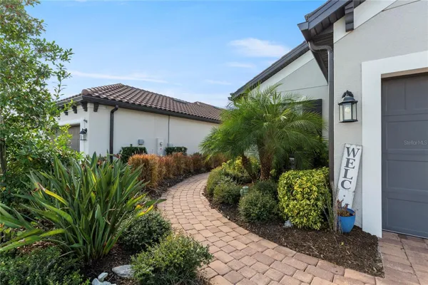 Property Slideshow image 3 of 41 | 4575 garofalo rd, Wesley Chapel, FL, 33543