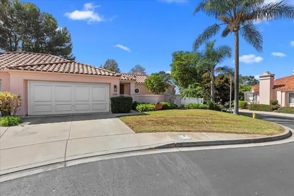 Property Slideshow image 2 of 45 | 1299 via apuesto, San Marcos, CA, 92078