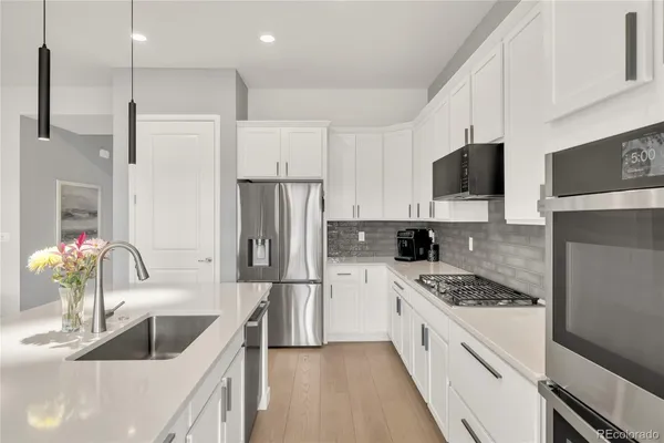 Property Slideshow image 2 of 50 | 15833 xanthia way, Thornton, CO, 80602