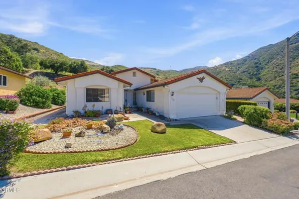 Property Slideshow image 2 of 47 | 1148 itamo st, Camarillo, CA, 93012