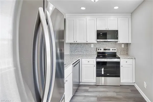 Property Slideshow image 3 of 50 | 6220 augusta dr 410, Fort Myers, FL, 33907