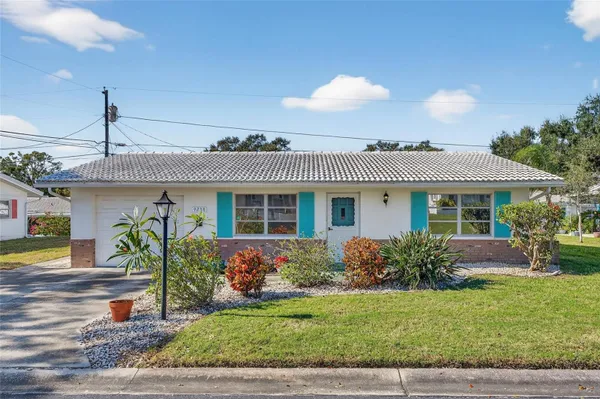 Property Slideshow image 2 of 36 | 9238 140th ln, Seminole, FL, 33776