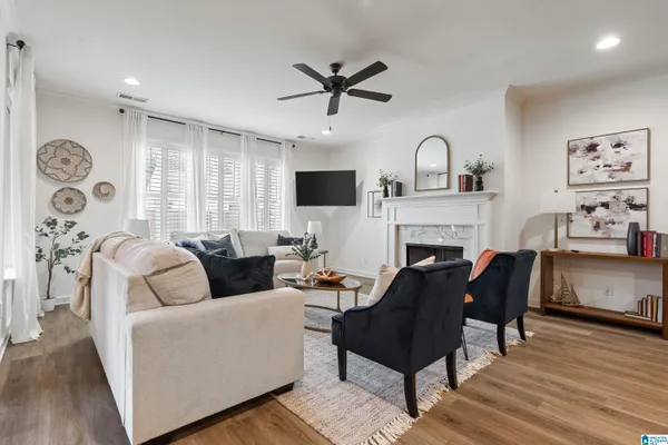 Property Slideshow image 2 of 41 | 5877 heather way, Hoover, AL, 35244