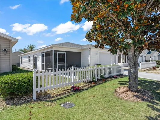 Property Slideshow image 2 of 32 | 2537 birch ave, The Villages, FL, 32162