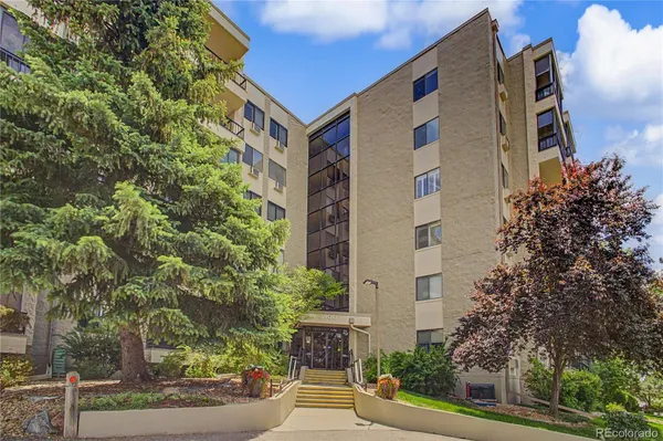 Property Slideshow image 2 of 26 | 13800 e marina dr 510, Aurora, CO, 80014