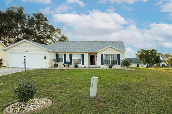 Property Slideshow image 2 of 47 | 25327 temple ct, Leesburg, FL, 34748