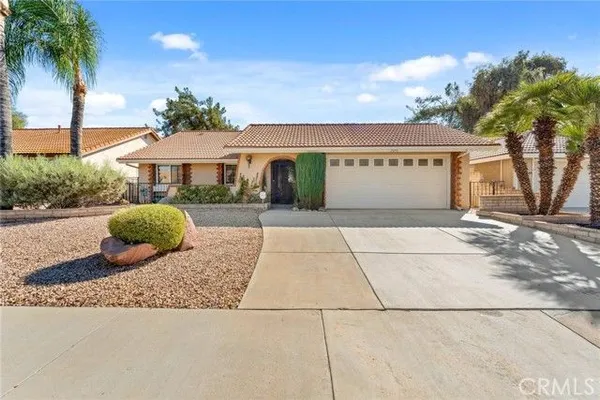 Property Slideshow image 2 of 39 | 2059 silver oak way, Hemet, CA, 92545
