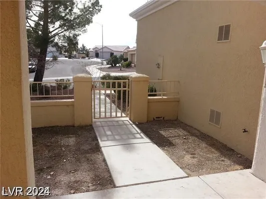Property Slideshow image 3 of 22 | 10404 frostburg ln, Las Vegas, NV, 89134