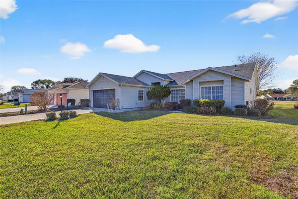 Property Slideshow image 2 of 56 | 25113 riverwalk dr, Leesburg, FL, 34748