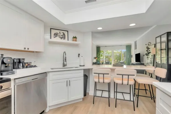 Property Slideshow image 2 of 39 | 7400 sun island dr 105, South Pasadena, FL, 33707