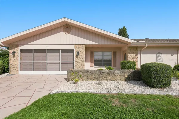 Property Slideshow image 3 of 36 | 127 wintersong ln, Sun City Center, FL, 33573