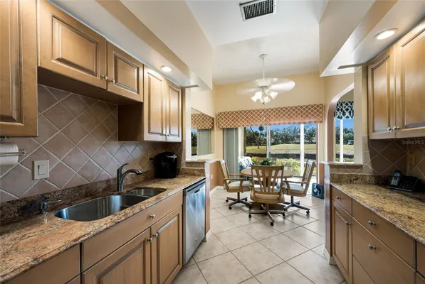 Property Slideshow image 3 of 40 | 5590 golf pointe dr # 5590, Sarasota, FL, 34243