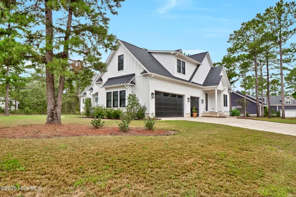 Property Slideshow image 3 of 77 | 9362 fallen pear ln, Leland, NC, 28451