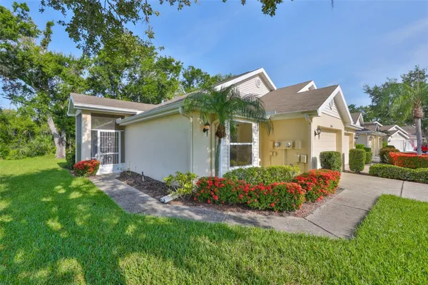 Property Slideshow image 2 of 37 | 2431 nantucket harbor loop # 61, Sun City Center, FL, 33573