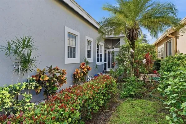Property Slideshow image 3 of 33 | 6441 three lakes ln, Boynton Beach, FL, 33437