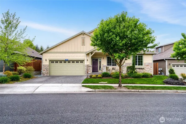 Property Slideshow image 2 of 39 | 945 alpine view dr, Mount Vernon, WA, 98274