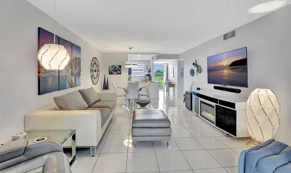 Property Slideshow image 3 of 64 | 2615 ne 3rd ct apt 411, Boynton Beach, FL, 33435