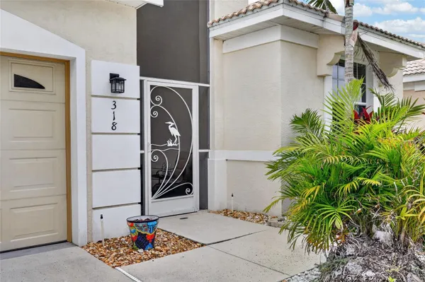 Property Slideshow image 3 of 38 | 318 langholm dr, Venice, FL, 34293