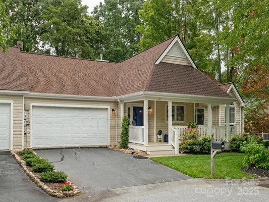 Property Slideshow image 3 of 48 | 210 black oak ln, Hendersonville, NC, 28791