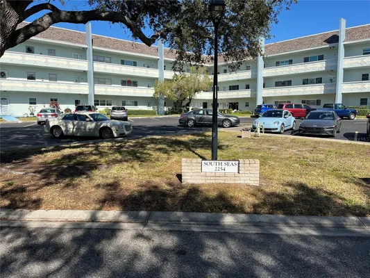 Property Slideshow image 3 of 57 | 2254 norwegian dr 6, Clearwater, FL, 33763