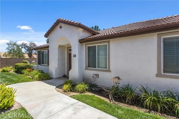 Property Slideshow image 2 of 41 | 1680 beaver crk b, Beaumont, CA, 92223