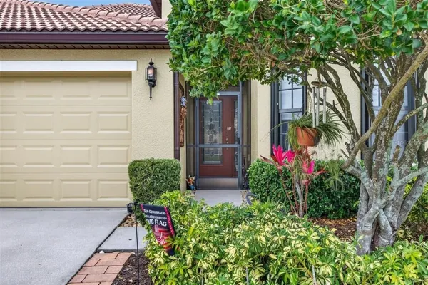 Property Slideshow image 3 of 38 | 5658 sunset falls dr, Apollo Beach, FL, 33572