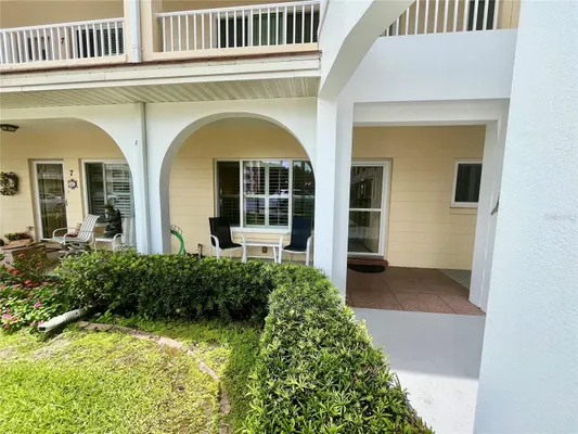 Property Slideshow image 3 of 60 | 2223 philippine dr 9, Clearwater, FL, 33763