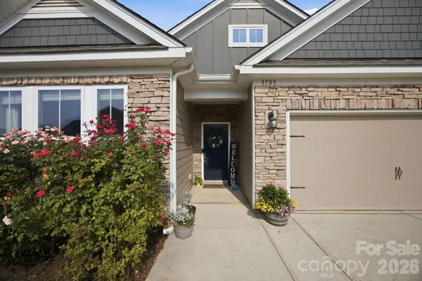 Property Slideshow image 2 of 42 | 3785 summer haven dr, Sherrills Ford, NC, 28673