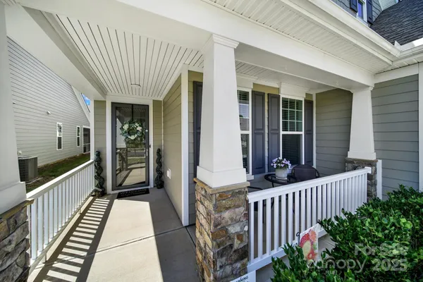 Property Slideshow image 2 of 48 | 10313 superb ln, Charlotte, NC, 28215