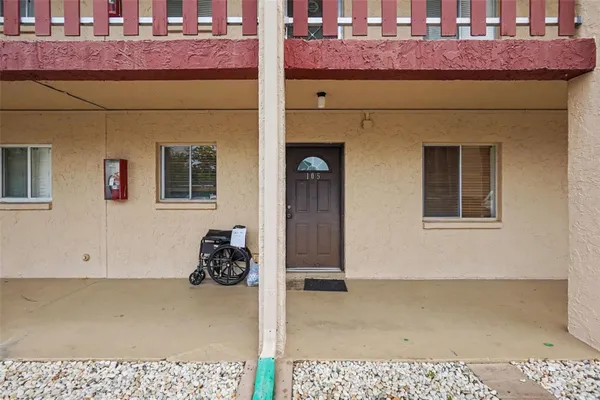 Property Slideshow image 3 of 30 | 4009 lake bayshore dr 105, Bradenton, FL, 34205