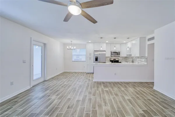 Property Slideshow image 3 of 37 | 202 bedford trl 97, Sun City Center, FL, 33573