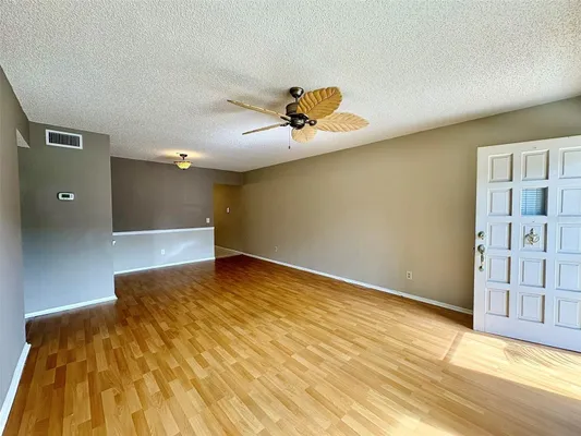 Property Slideshow image 3 of 38 | 2295 belgian ln 7, Clearwater, FL, 33763