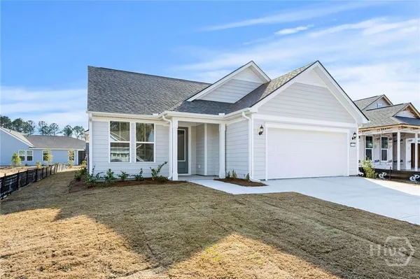 Property Slideshow image 2 of 50 | 323 birch dr, Richmond Hill, GA, 31324