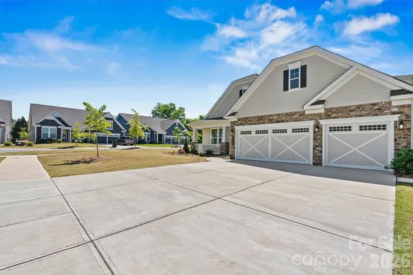 Property Slideshow image 3 of 48 | 4448 moxie way, Charlotte, NC, 28215